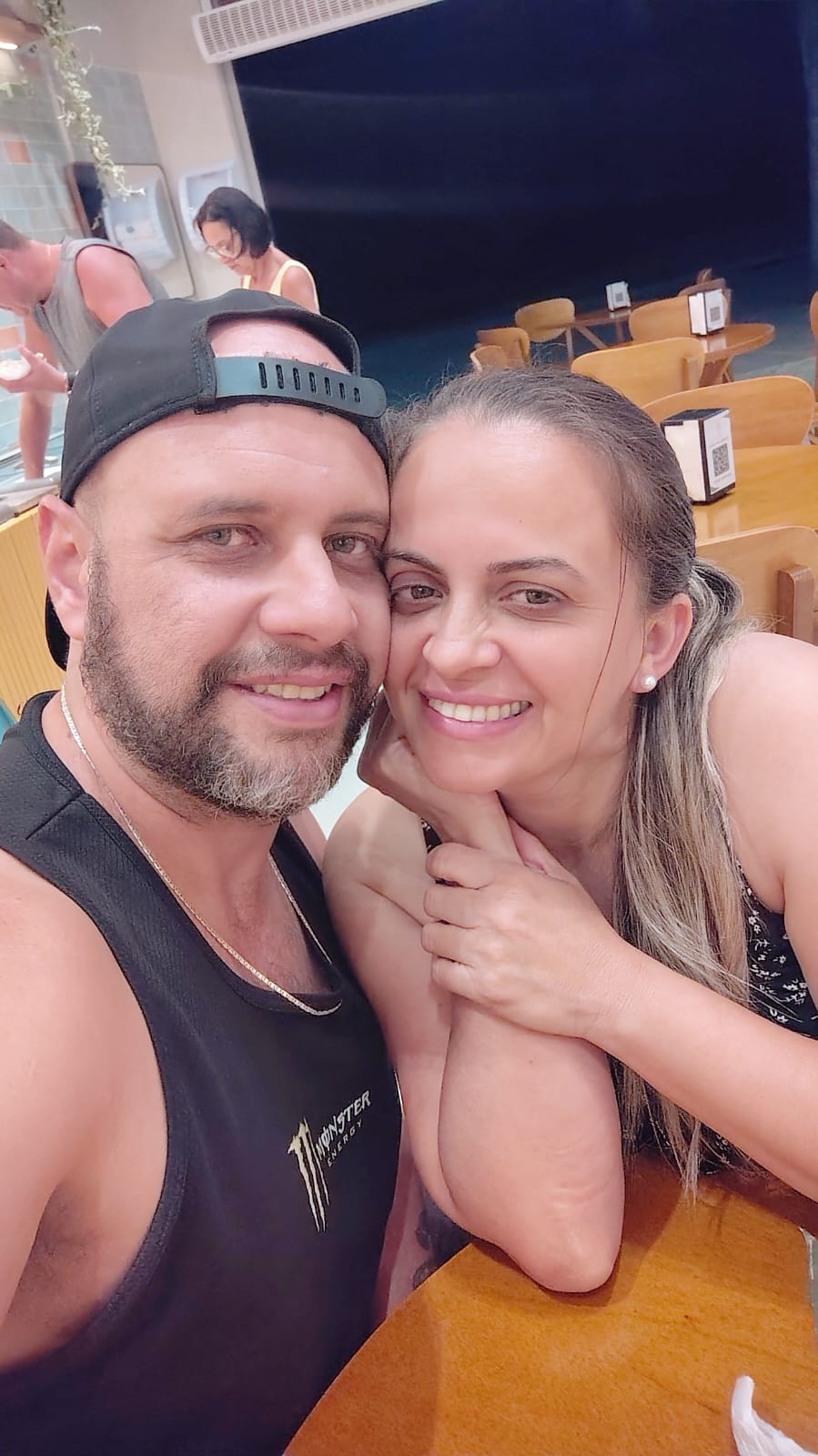 Ethan (Everton) e Drika (Adriana)